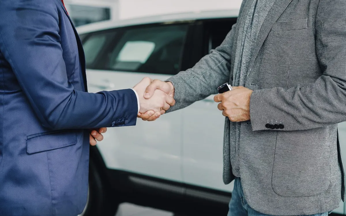 Leasing, nebo úvěr na auto? Srovnání financování včetně operáku