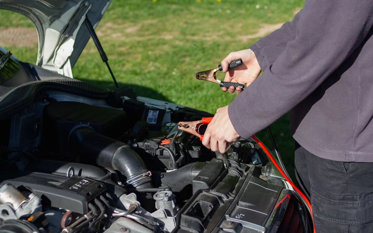Nabíječka autobaterií: jak vybrat a jak správně nabíjet
