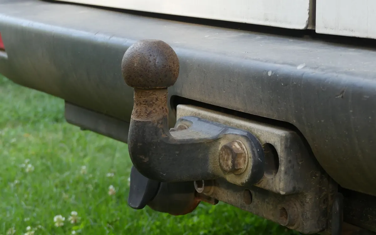 Přívěsný vozík za auto: jak vybrat, řidičák a STK
